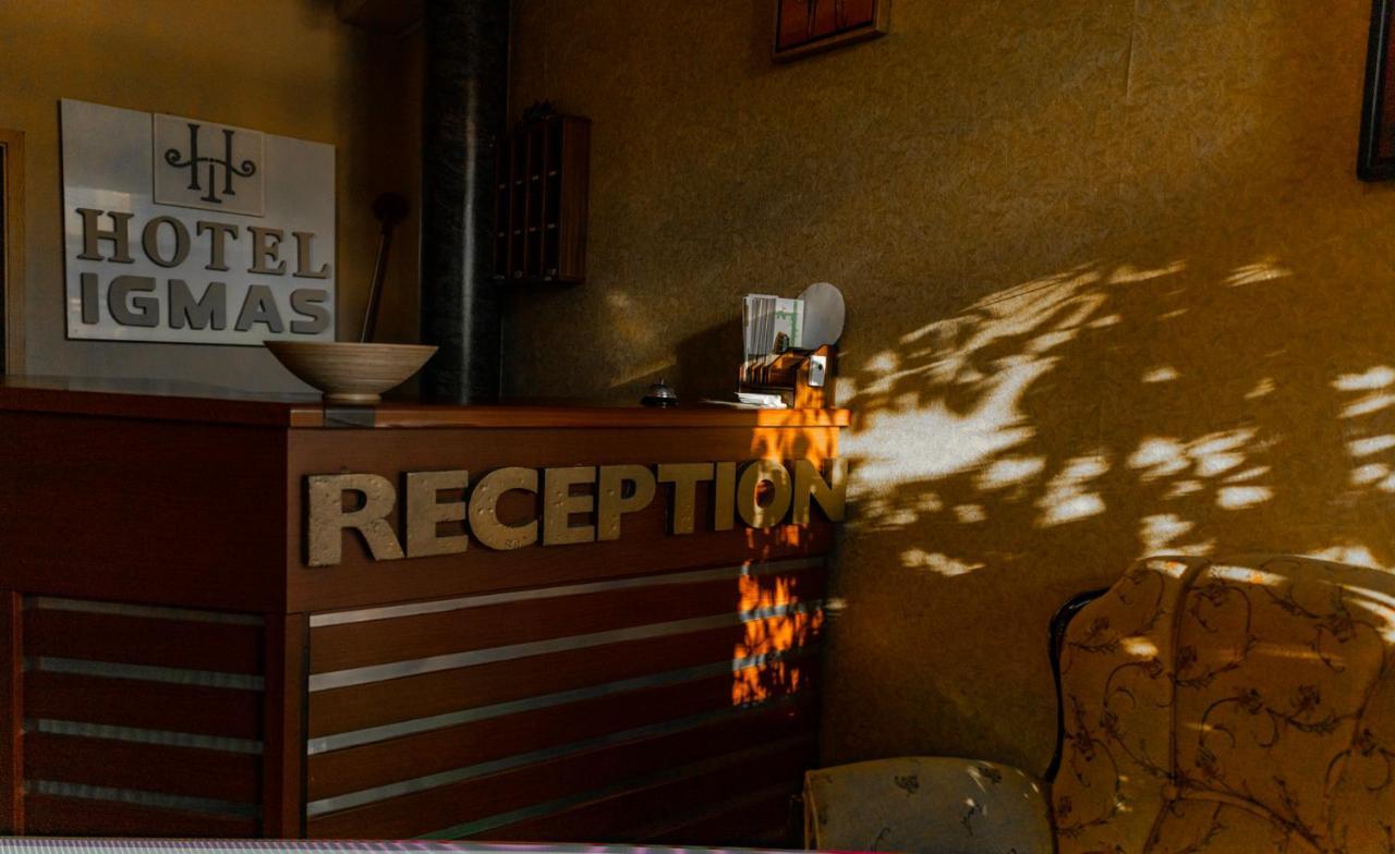 Boutique Hotel Igmas, Prishtina Priştine Dış mekan fotoğraf